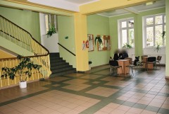 Hall, I piętro.