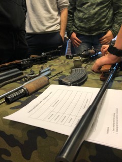 Zdjęcie broni i amunicji